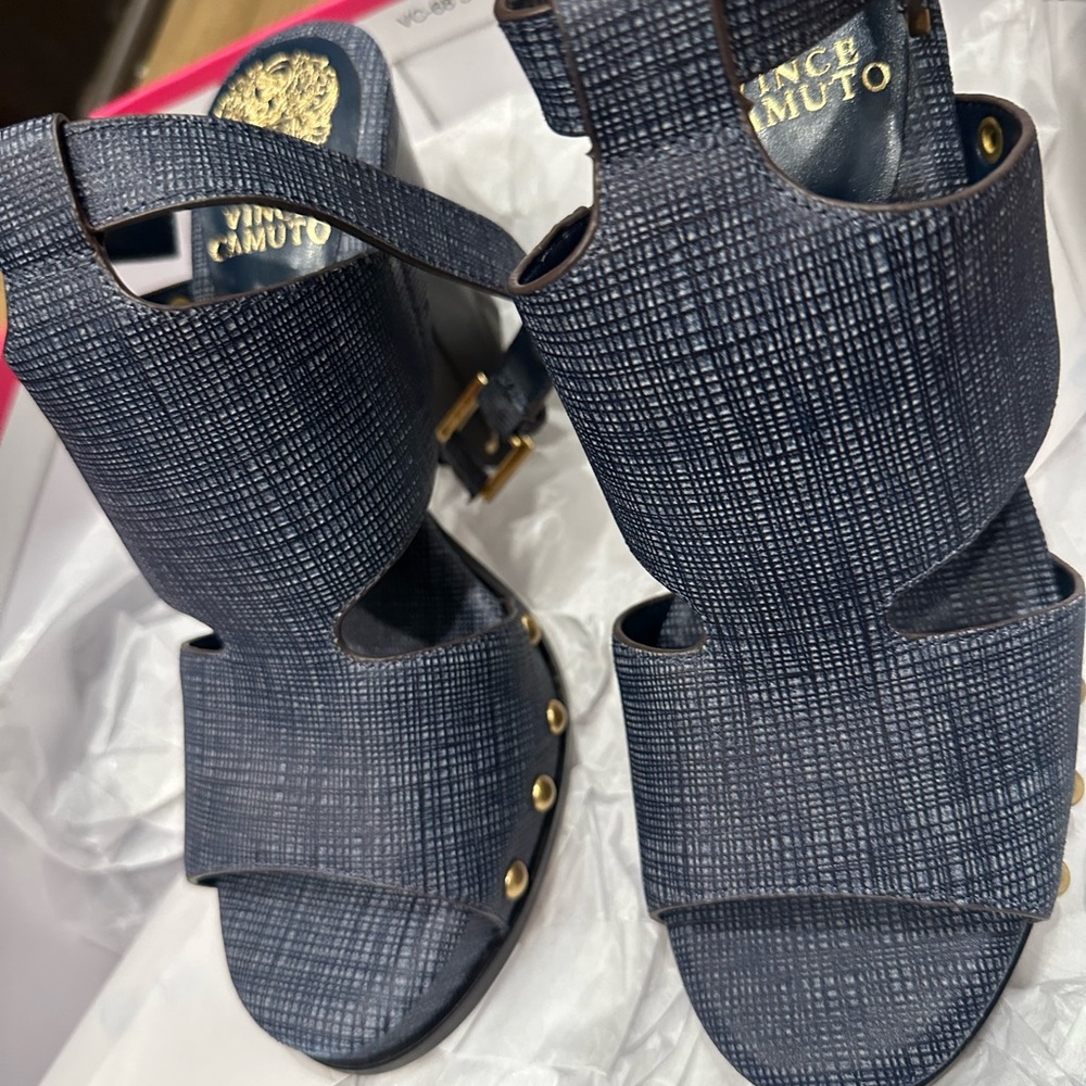 NWT Vince Camuto Textured Navy Sandals Block Heel Denim look